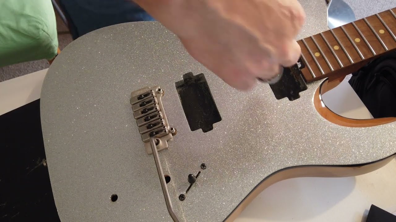 Barracuda - Fishman Fluence Modern 3 voiced version, installation video