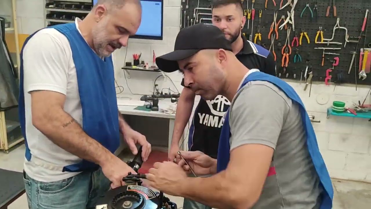 Curso de mecânico de motores de popa Yamaha e Mercury