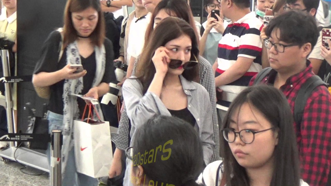 全昭彌Jeon SoMi(전소미) Hong Kong Airport Departure to Incheon 20170609