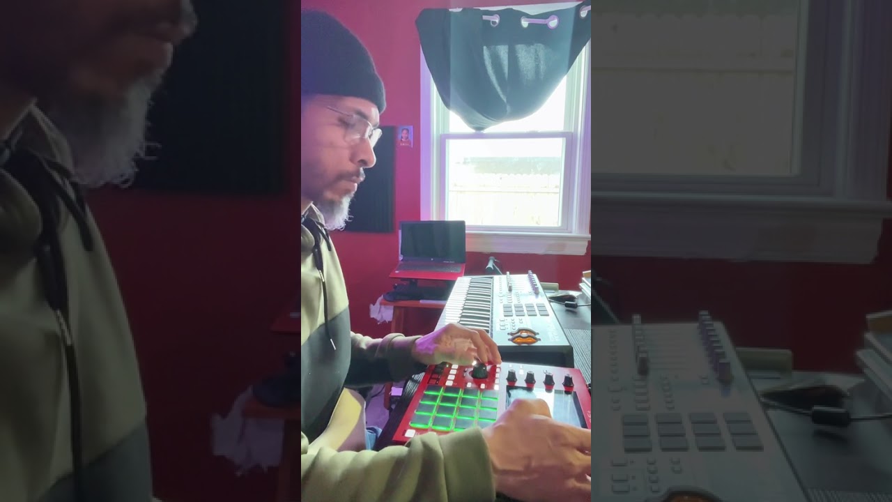 BEAT SESSION #23 #beatmaker #beatmaking #akaimpk #musicproducer #akai #mpconeplus 