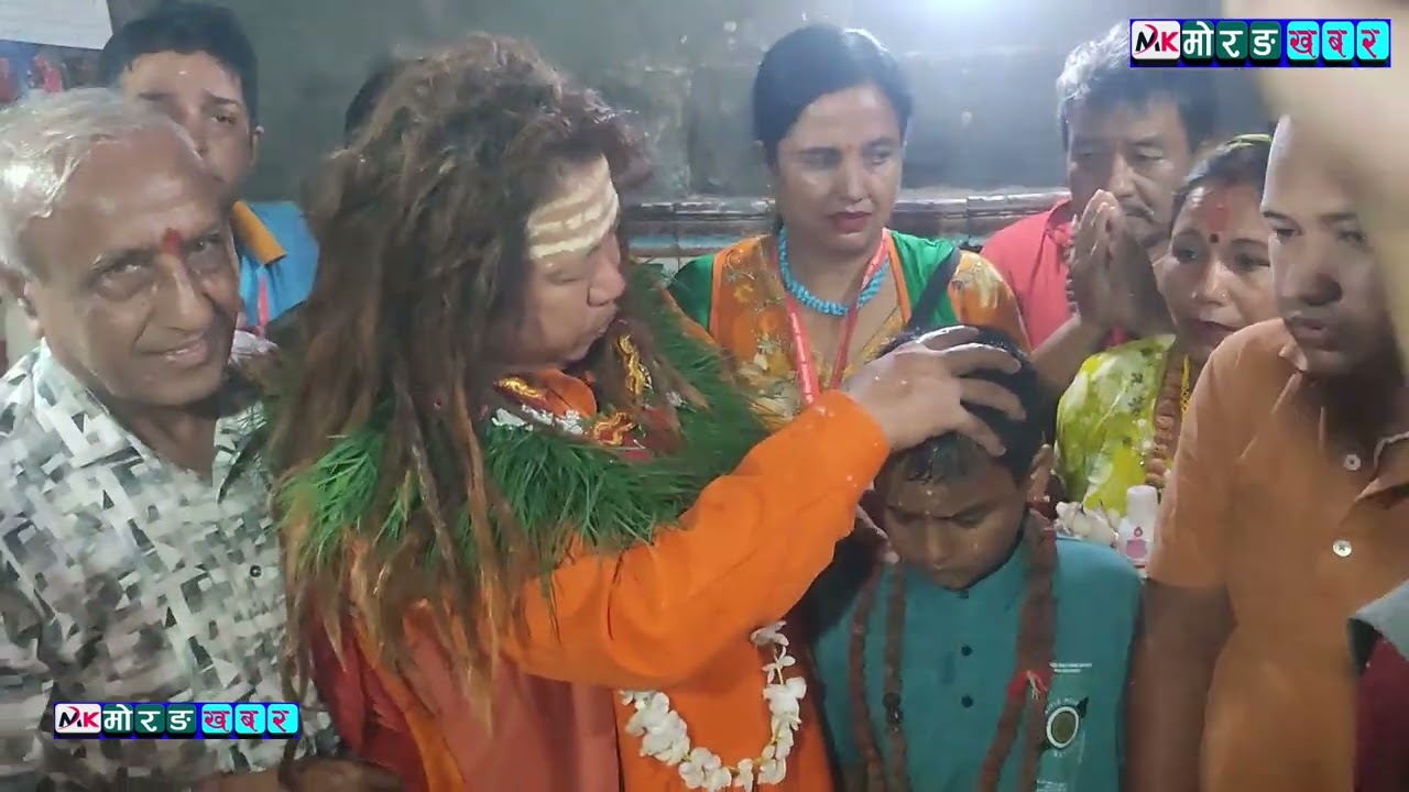 शिवशक्ति बाबाद्वारा पिण्डेश्वरमा जल अर्पण, मन्दिर भित्रै बालकलाई कूल चढेपछि