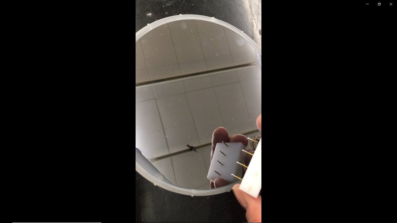 Measuring resistivity with a four-point probe