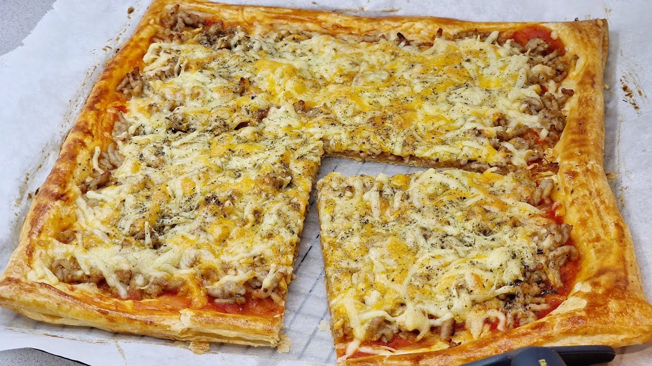 Pizza de Carne con Base de Hojaldre | Crujiente, Fácil y Deliciosa
