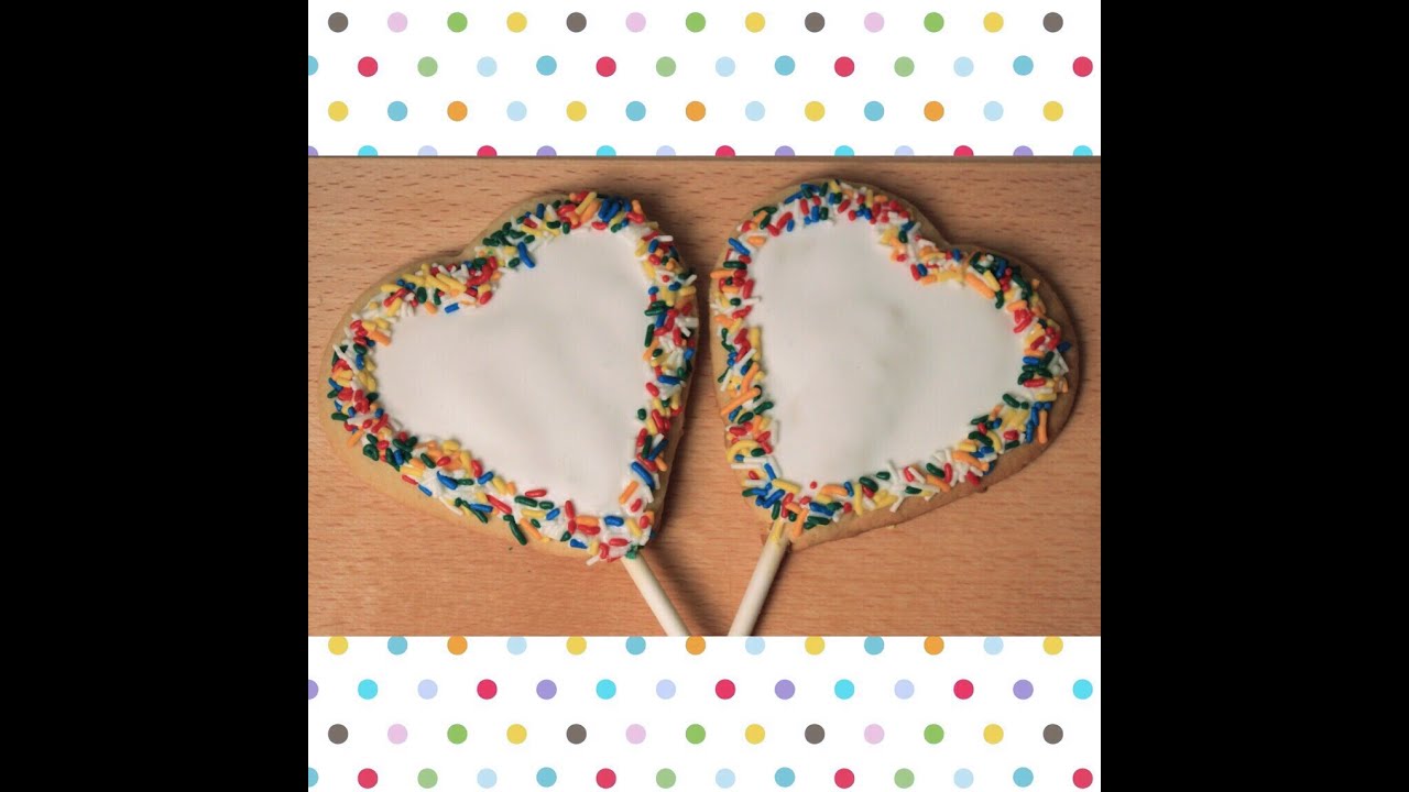 Sugar Cookies + Giveaway || كوكيز السكر + قيف أواي