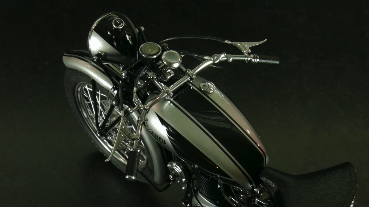 Triumph 3 HW 1:9 Italeri scale model