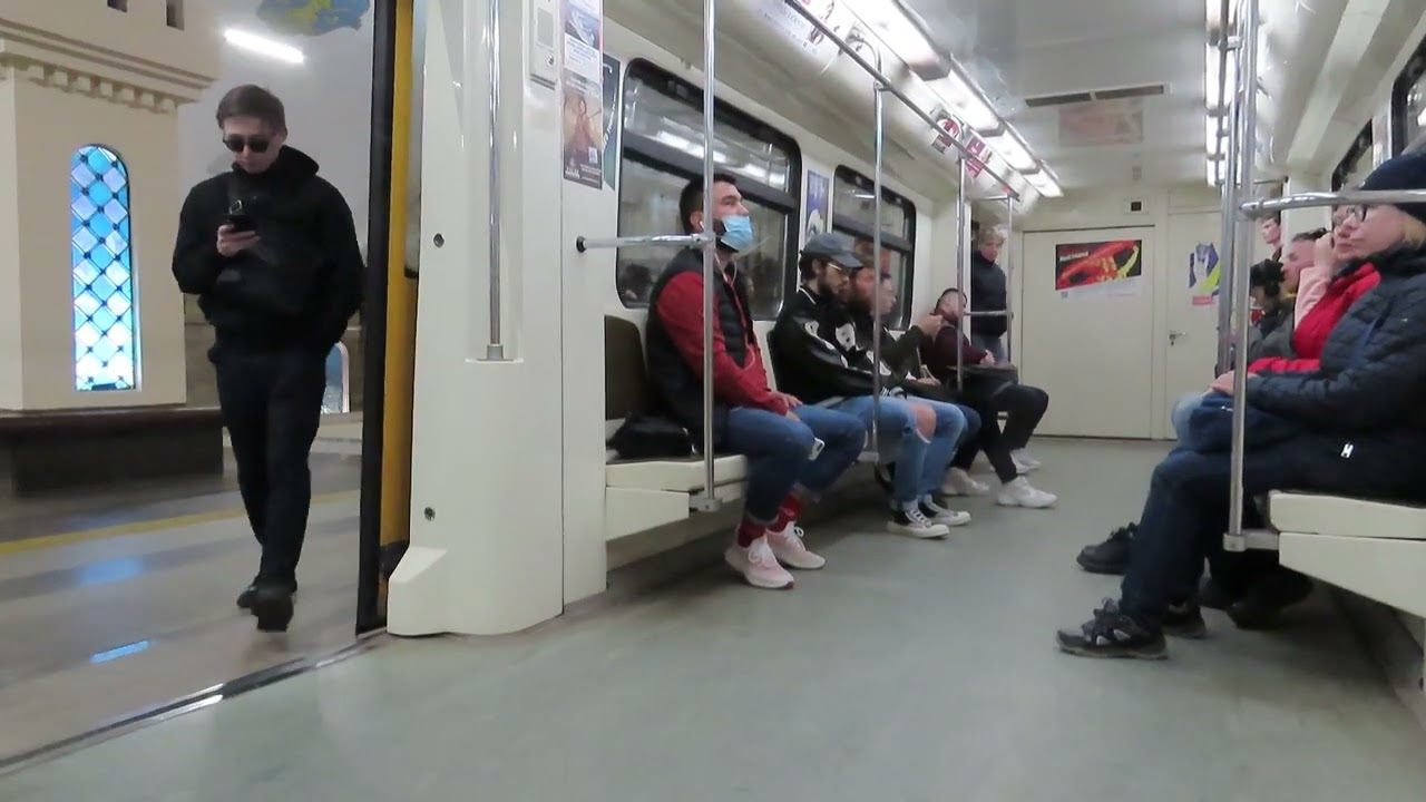 Поездка на поезде Русич в Казанском Метро с станции Авиастроительная до Аметьево