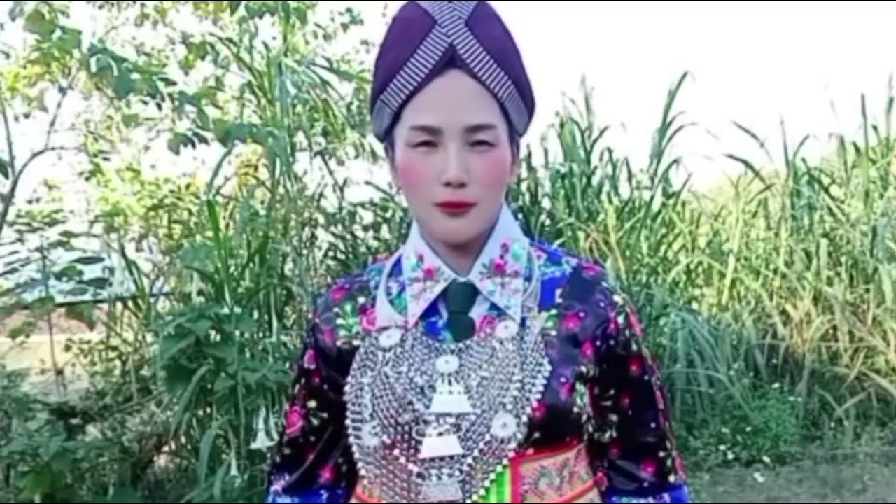 ib tug phooj ywg nyob Luangprabang thiab KSM hais kwv ntxhiaj nkauj nraug