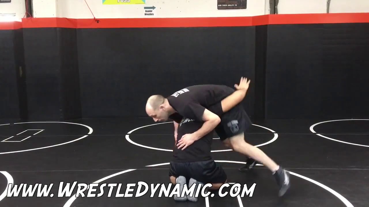 Stop a Guy From Spinning Behind by Grabbing His Legs LOOP