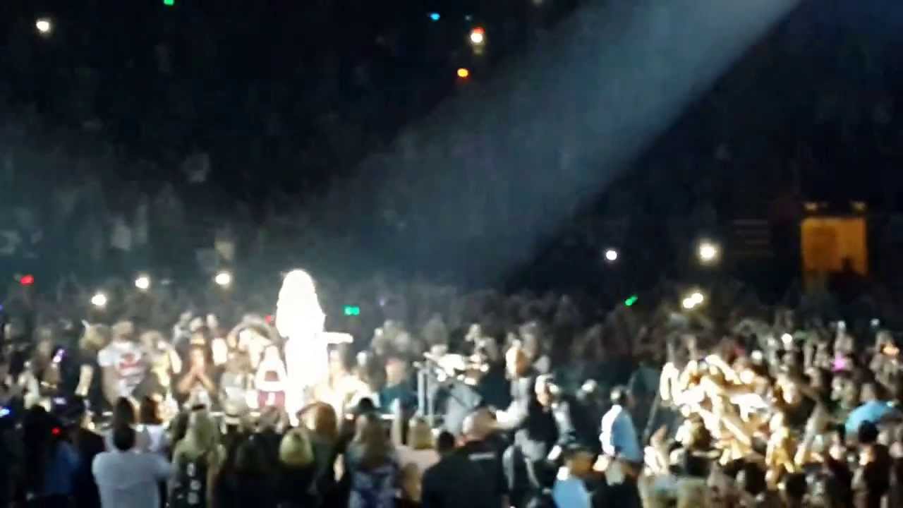Beyonce - Mrs. Carter Tour - Heaven/XO/Halo