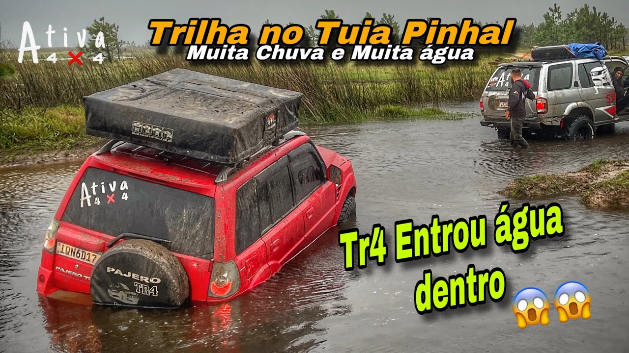 Tr4 atolou e deu trabalho pra tirar na Trilha do Tuia Pinhal
