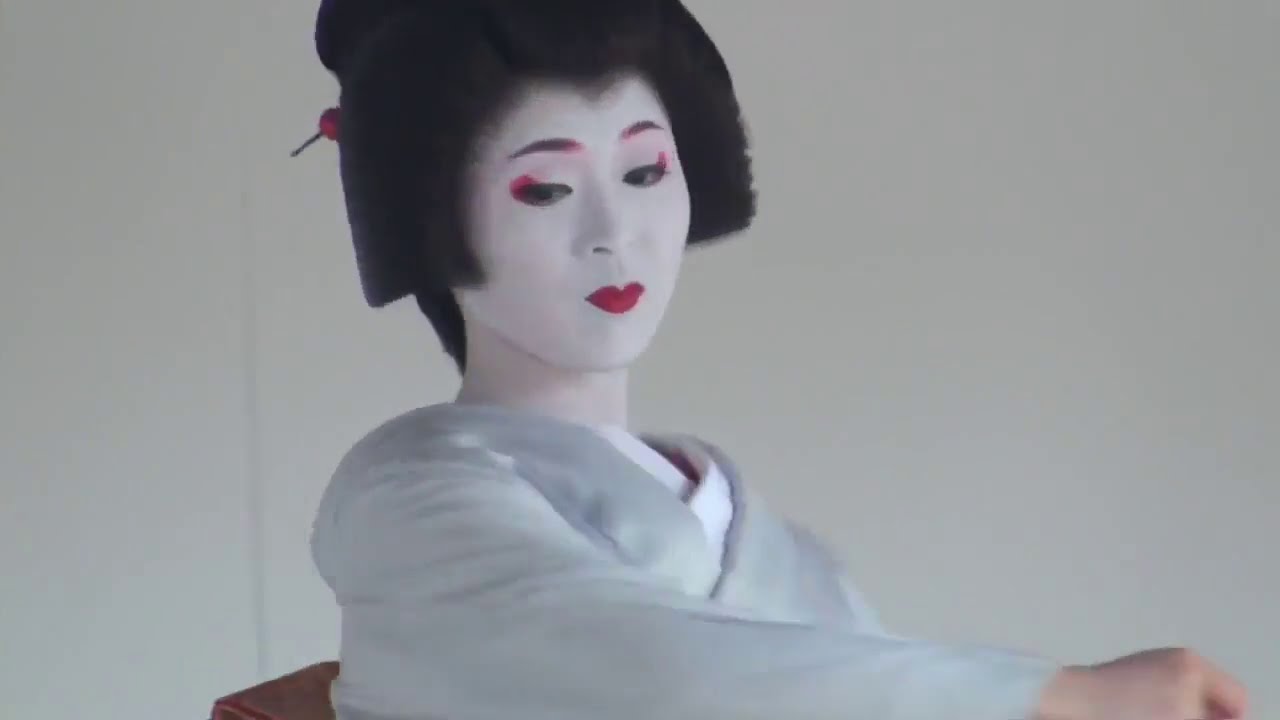 Geiko Umechizu and Geiko Ichimari Dance - 芸妓