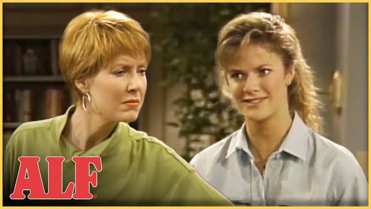 Lynn Wants to Take a Trip w Her Boyfriend | S4 Ep23 Clip