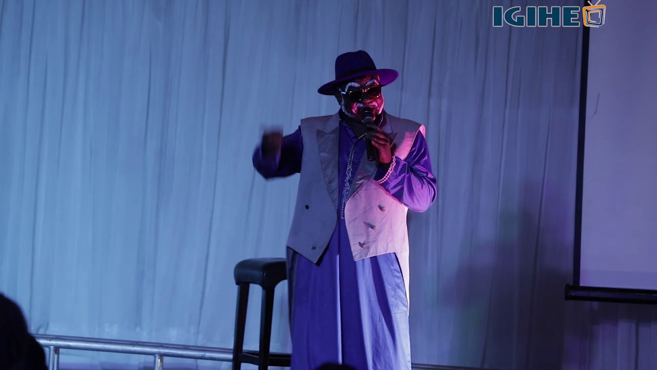 Umunyarwenya Djasa  Djasa kuva Congo   yerekanye ubuhanga muri Christian Comedy