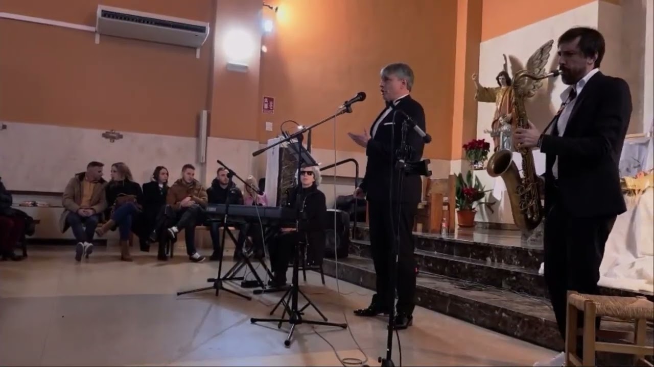 Alessandro Bassi Granada Acompañado por el Saxofonista Santi Sax 
