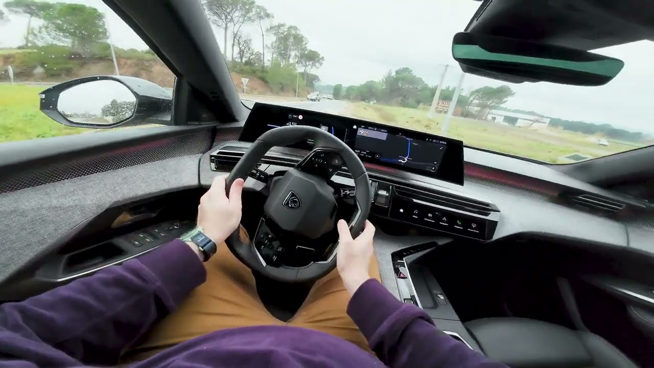 POV - 2024 Peugeot e-3008 full electric SUV