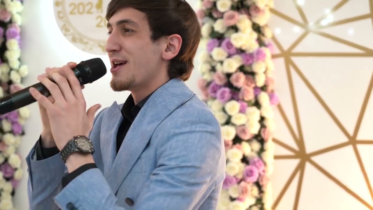Алибек Казаров 
