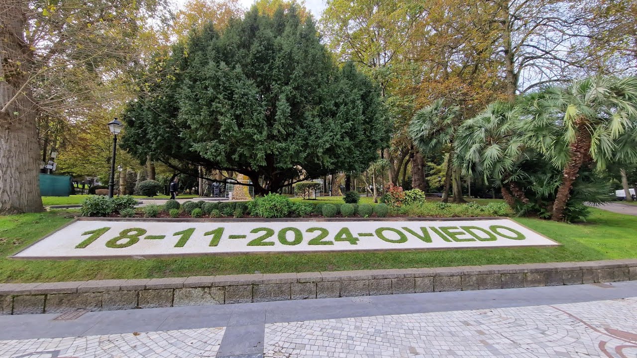 🇪🇦 Oviedo&rsquo;s Campo de San Francisco | Famous Park & City Walk 🇪🇸 4K @TravelwithHugoF #oviedo #park 