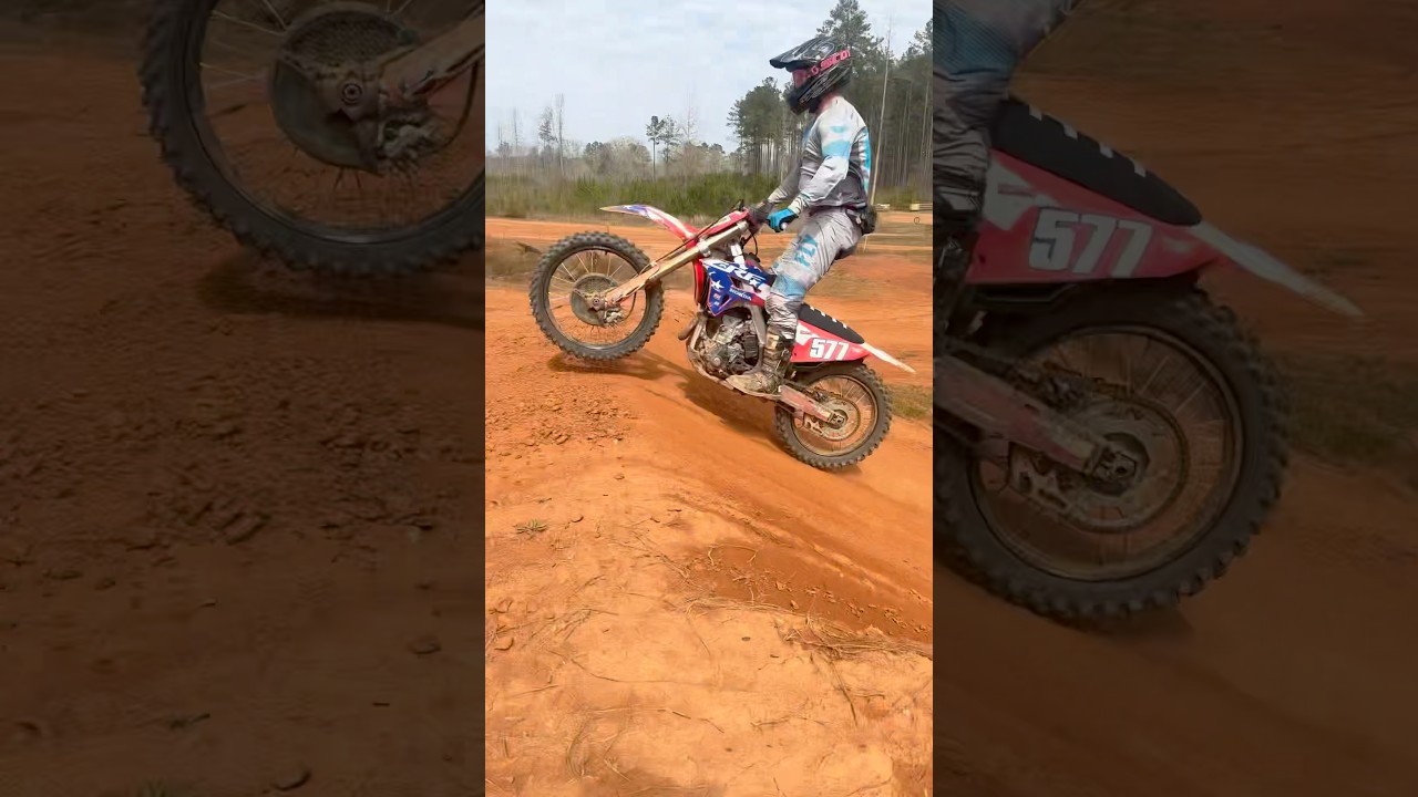 Durhamtown off road straight rhythm.  Honda crf250r dirtbike jump #dirtbiketricks #automobile#honda￼