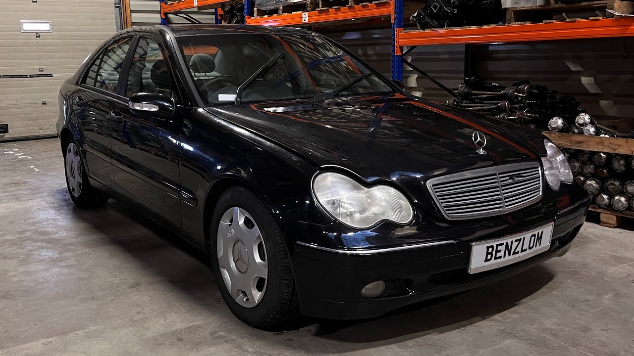 Mercedes W203_107 в розборі