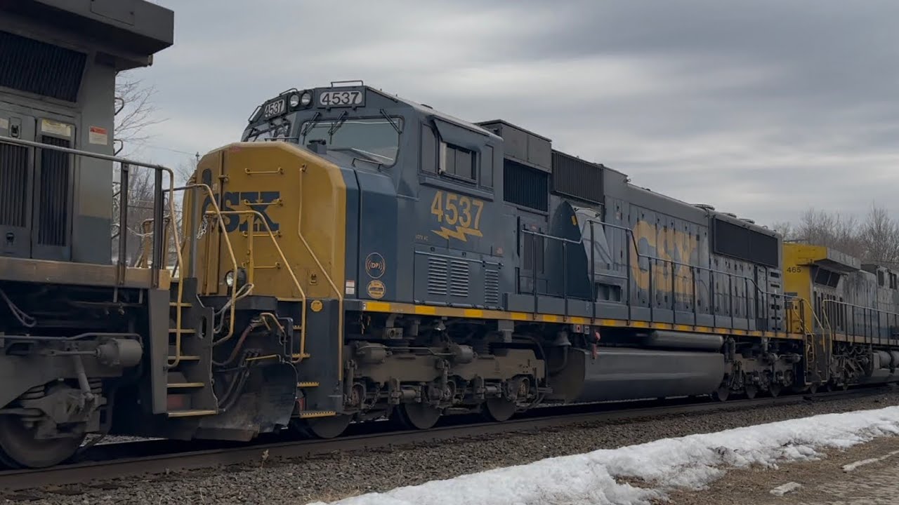 CSX M426 with an SD70MAC second in West Springfield, MA 03/04/25