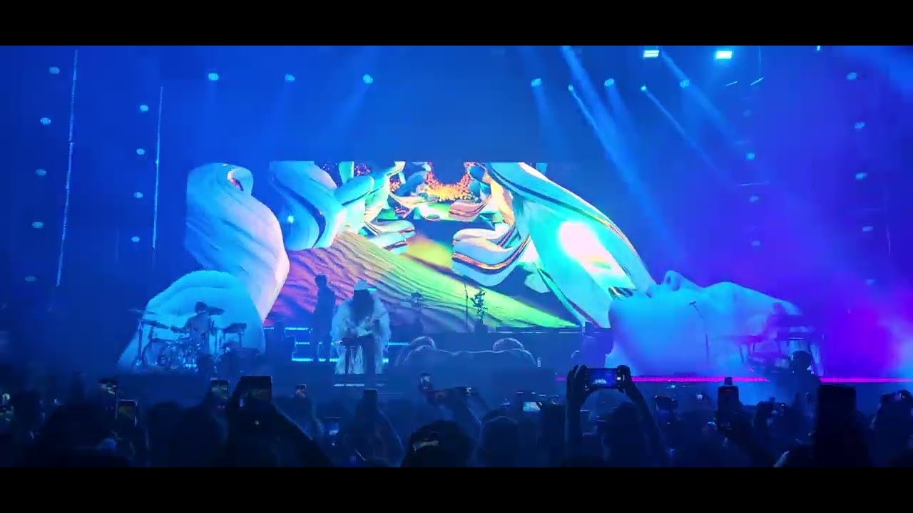 Empire Of The Sun - Standing On The Shore/Alive  Ciudad de México, 2025.
