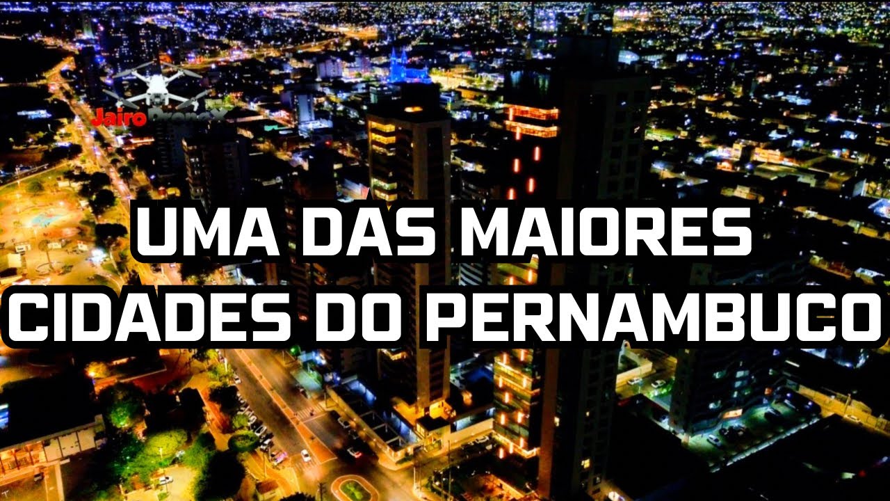Uma das Maiores Cidades do Pernambuco Brilhando &agrave; Noite &ndash; Vista A&eacute;rea Incr&iacute;vel por DroneX 