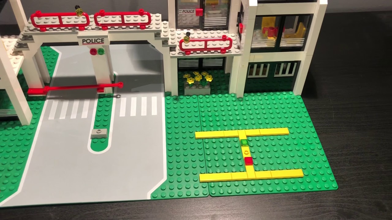 LEGO Systems Police 6398 Central Precinct HQ Review