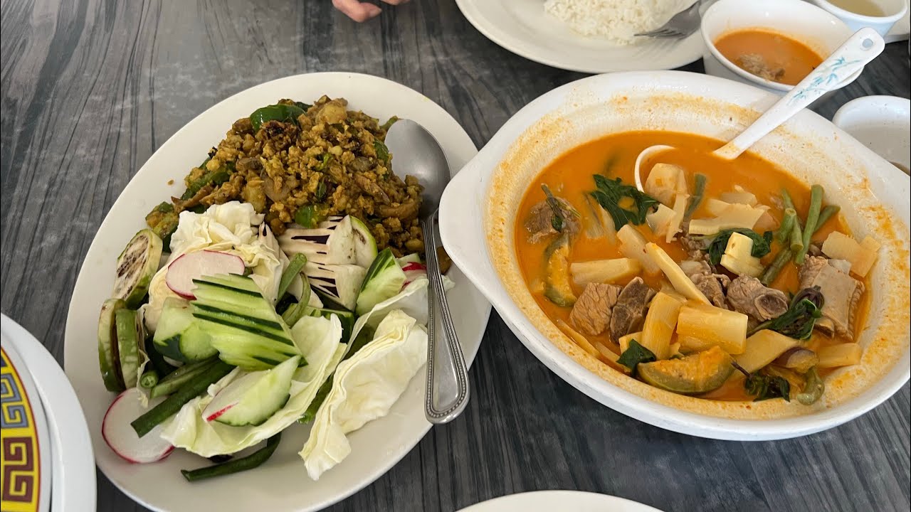 Shopping and having great lunch 🥗 #food #reels #tiktok #viral #yummy #khmerusa #khmerfood #tips 