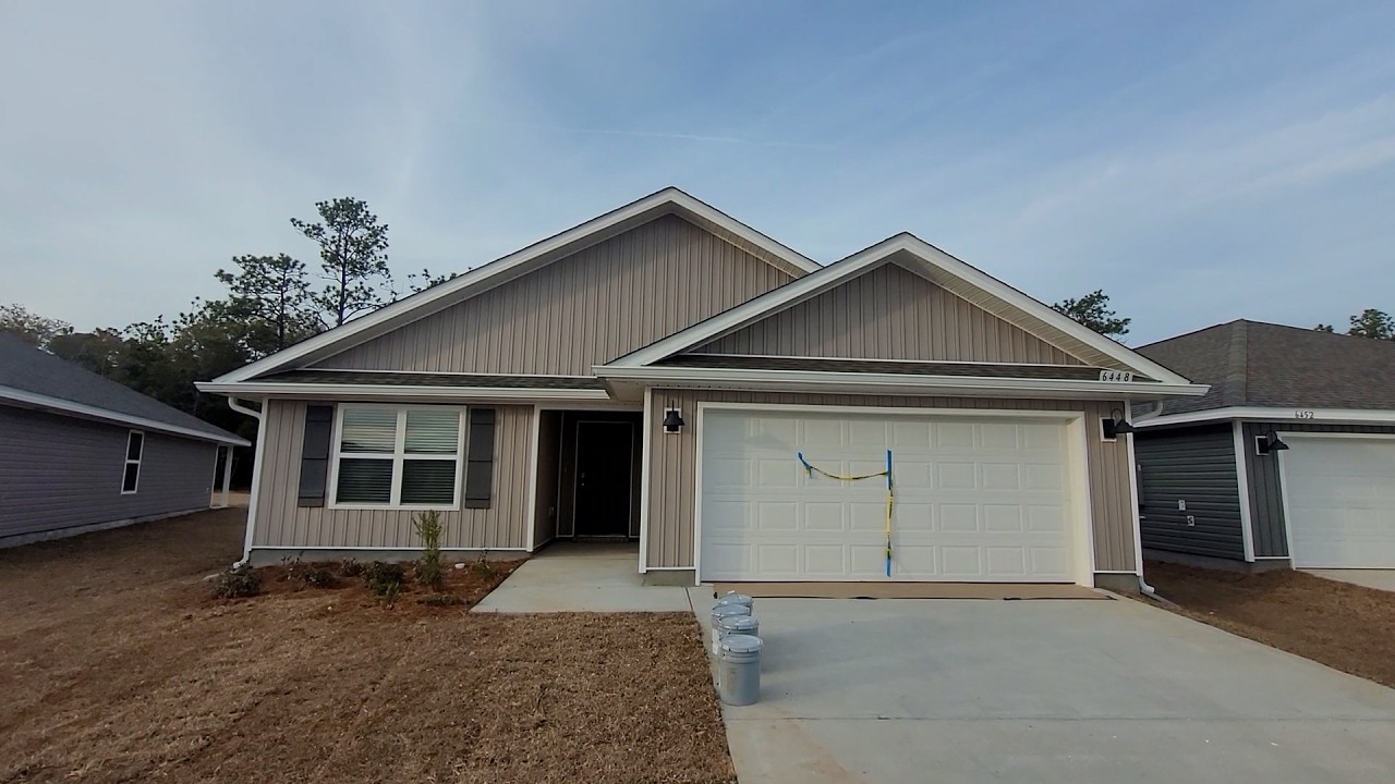 The 3 Bedroom Lismore Floorplan Is The Perfect Home For You | DR Horton Pensacola