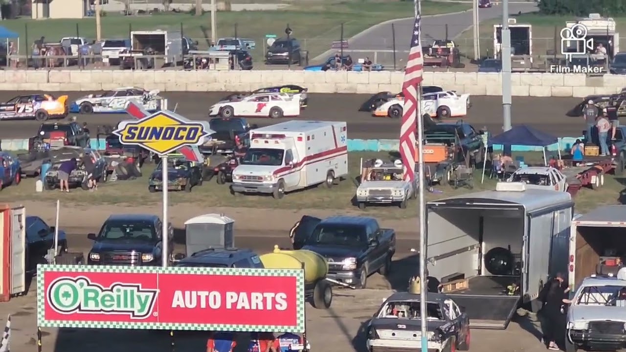 TM Fencing LLC Super Stocks full race at 81 Speedway 09/20/27