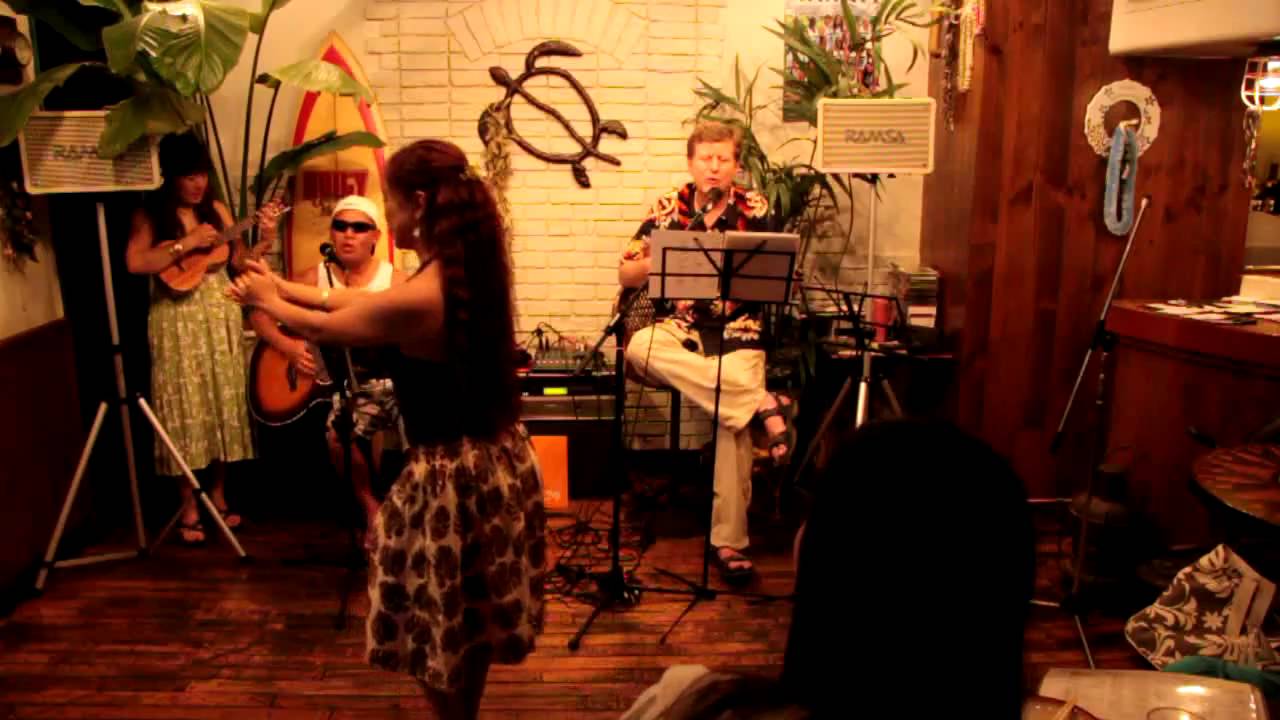 'Ukulele jamming - Ka Pua 'U'i - Nao, AlohaShu , Hau'oli&Haole