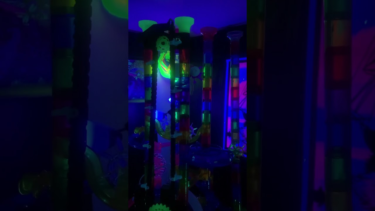 Blacklight Marble Run with Elevator #marblerun #blacklight #fun #marblemaze  #marbles #glow