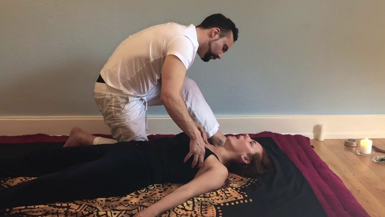 Body De-armouring & Emotional Release Massage Demonstrated on a Client