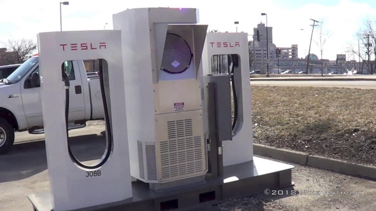 Visiting A Former Tesla Supercharger Location - Aurora, IL - Two Brothers Roundhouse