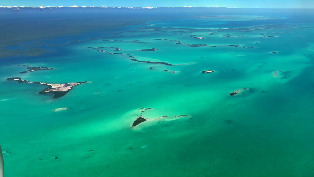 Flight from Havana to Cayo Largo, Cuba