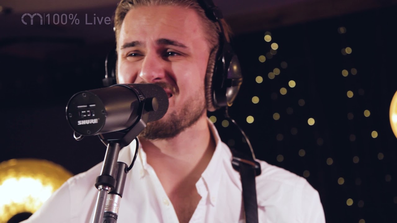 Jason Christopher performing Yellow live in session - AliveNetwork.com