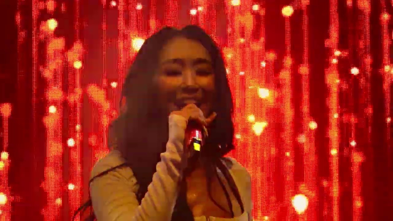 251208 13. Sweet Dreams (Beyoncé cover) | HYOLYN EUROPE TOUR 2025 - Warsaw, Progresja