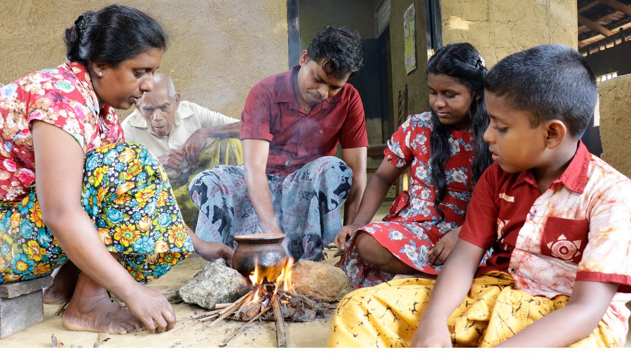 New Year Rituals / This is how we looked at the traditional new moon. .village kitchen recipe.