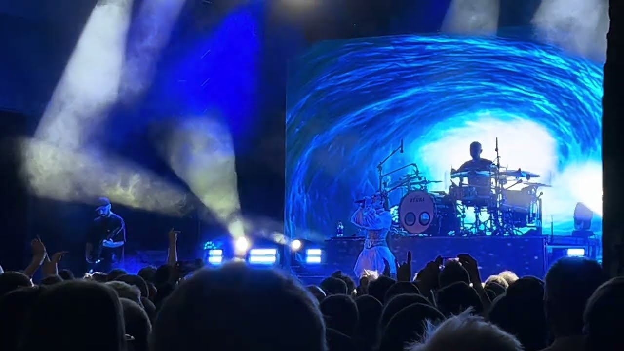 Jinjer - I Speak Astronomy (live @ Fållan, Stockholm, Sweden 260227)