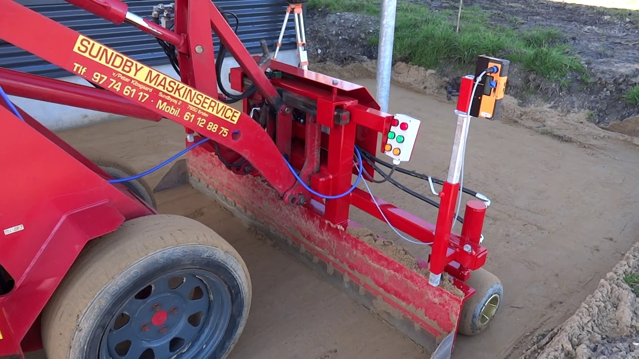 LASER STYRET SAND AFRETNING. SUNDBY MASKINSERVICE . LASER LEVELER, LASER GRADER, LASER PLANNING