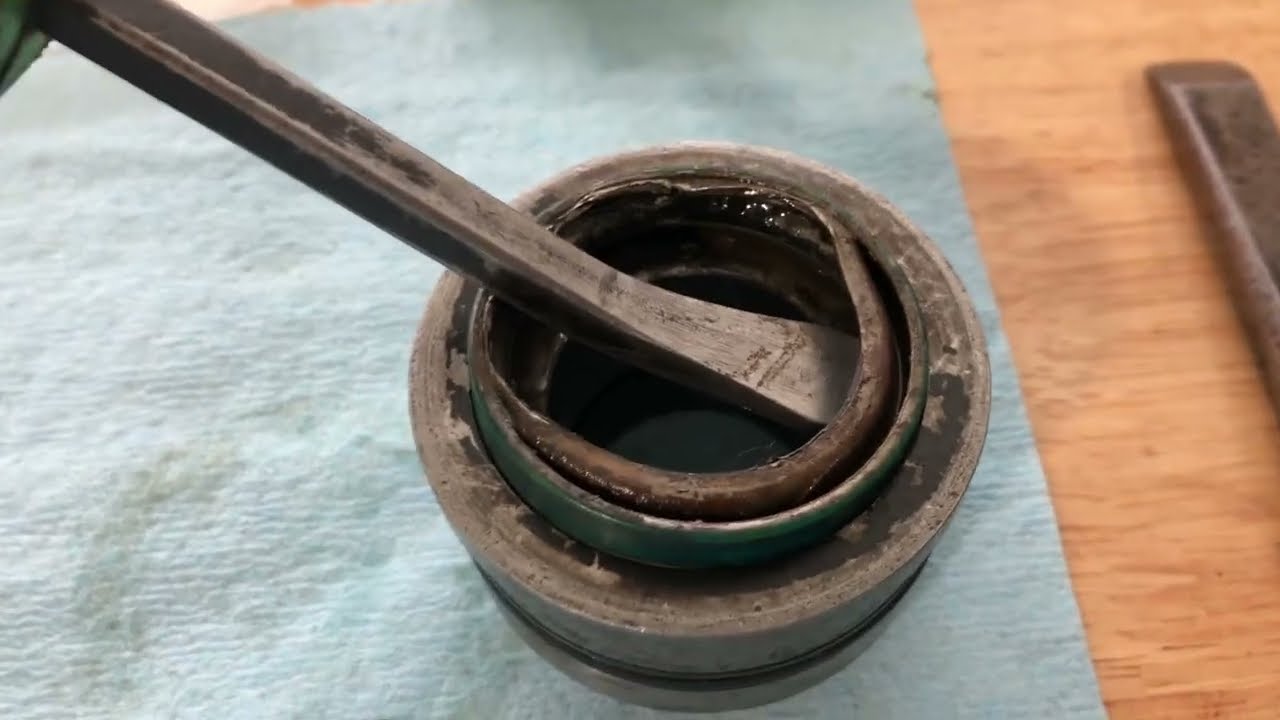 How To Change John Deere Backhoe Stabilizer Cylinder Seals