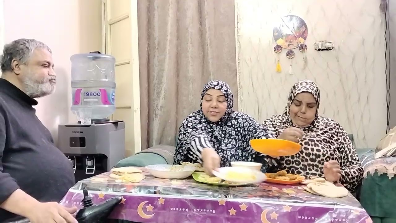 مين هيجي يشوف الخناقه اللي حصلت بين دودو ابو حنفي واحنا بنتسحر 👌🏻👌🏻🤔