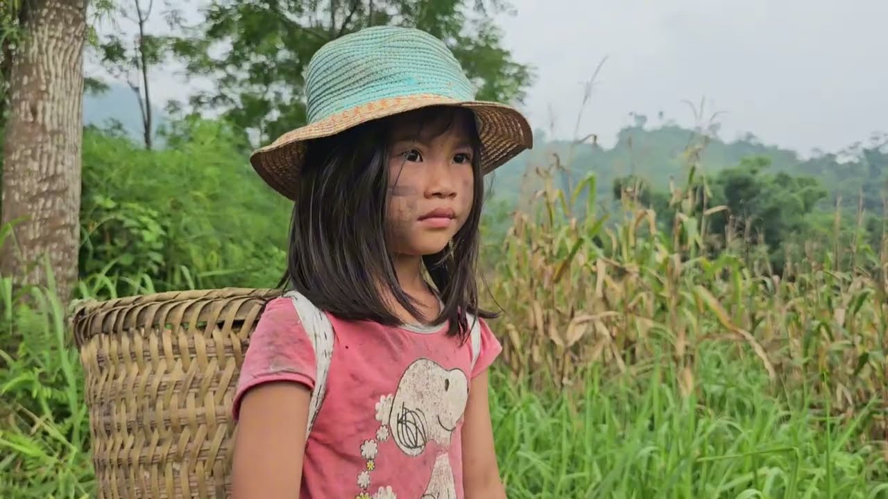 Full video - Poor girl alone, hard-working and earning a living, in a small house