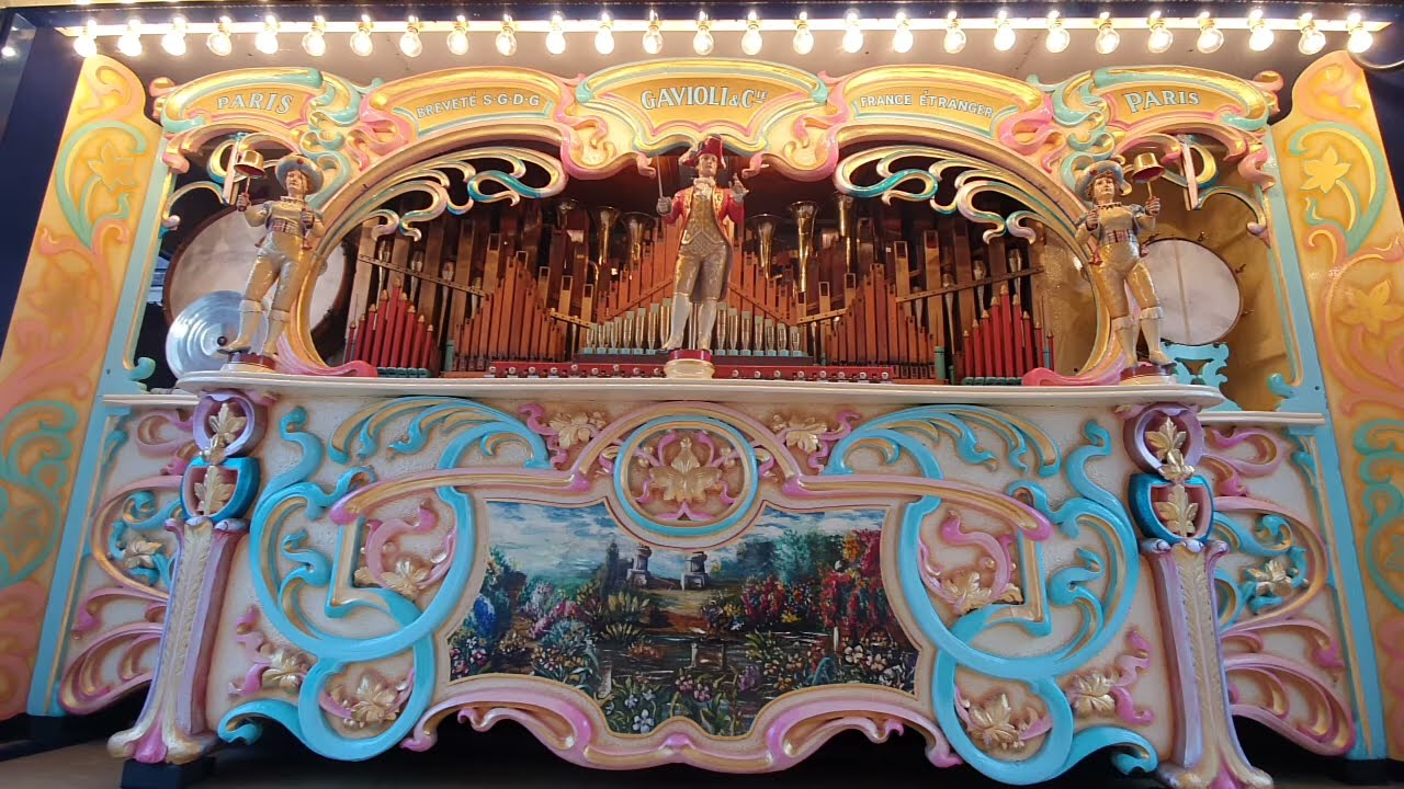 Rest in Peace Queen Elizabeth II... "God Save the Queen" ex Days Gallopers Gavioli Fairground Organ