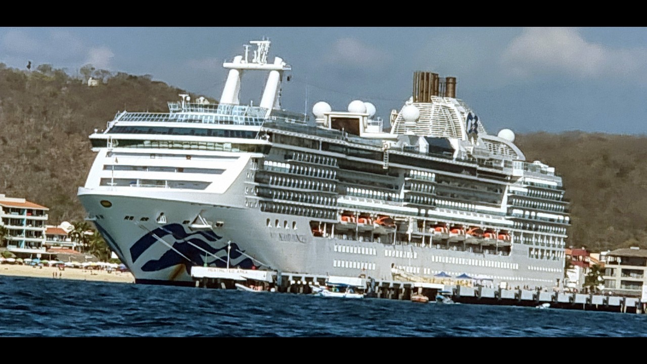 Island Princess - через Панамский канал в январе 2026