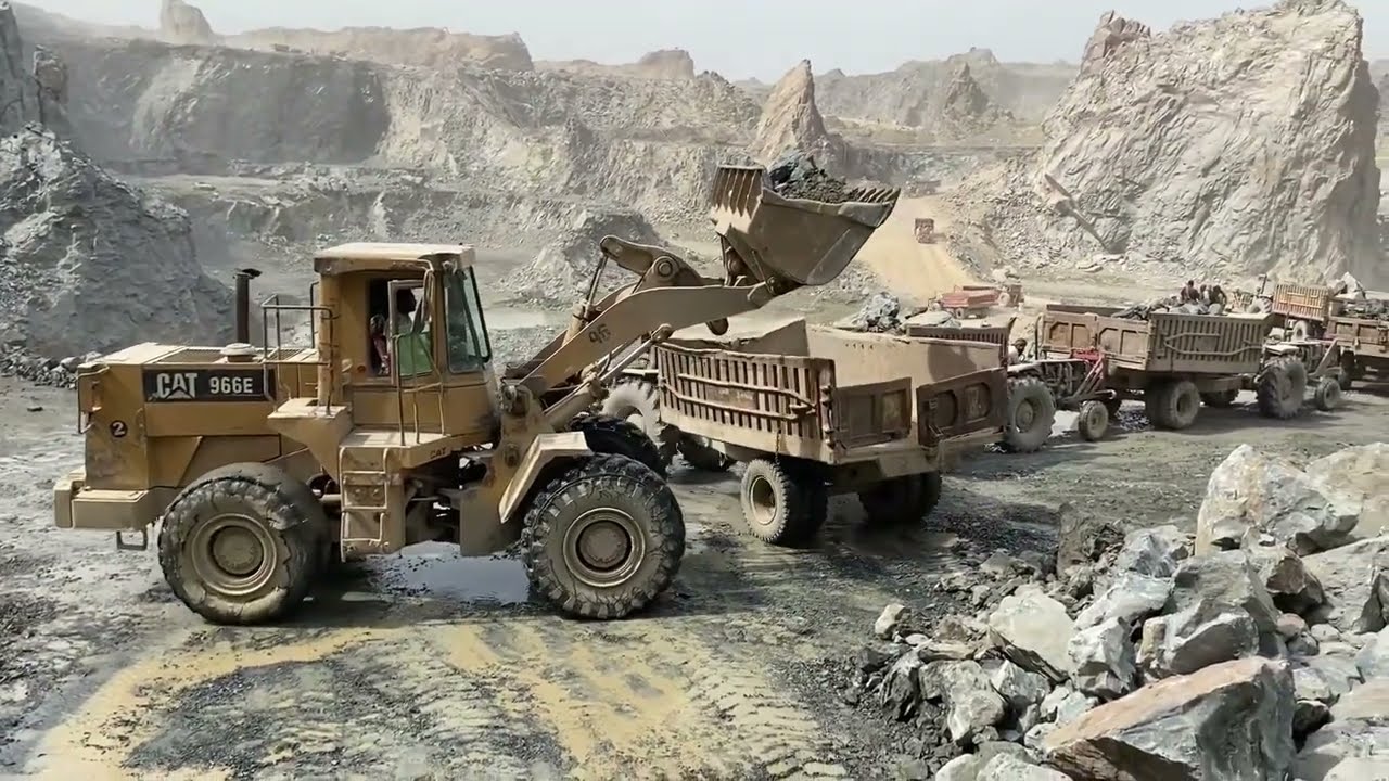Rocking the Mountain Quarry with Cat Loader 💪🪨Massive Mountain Boulders, One Pass!💀