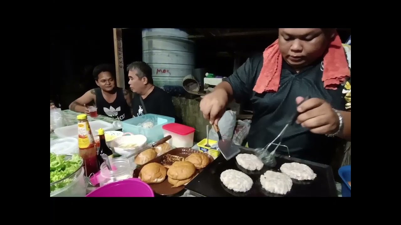 MUKBANG HOMEMADE PORK BURGER ENAK SAMPAI MENJILAT JARI👍// RIUH BELAKANG RUMAH LAMA TAK LEPAK SAMA.