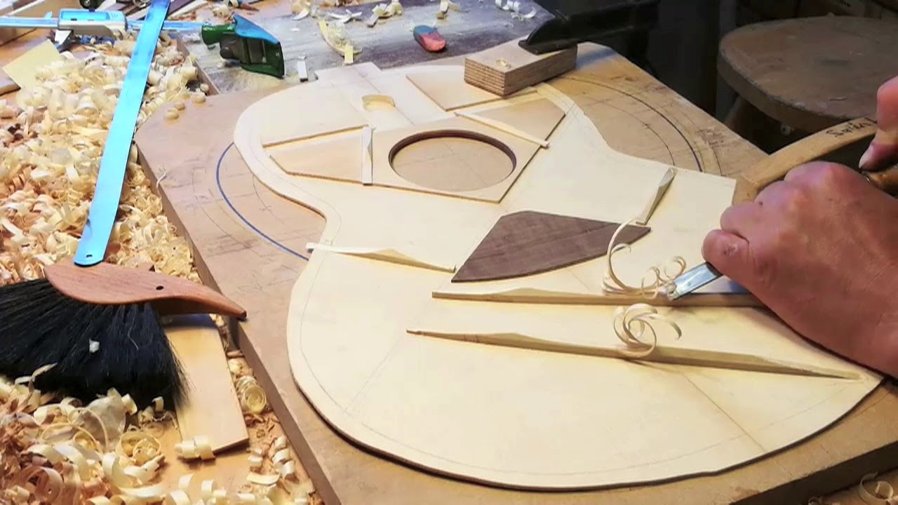 Soundboard bracing L00 Gibson