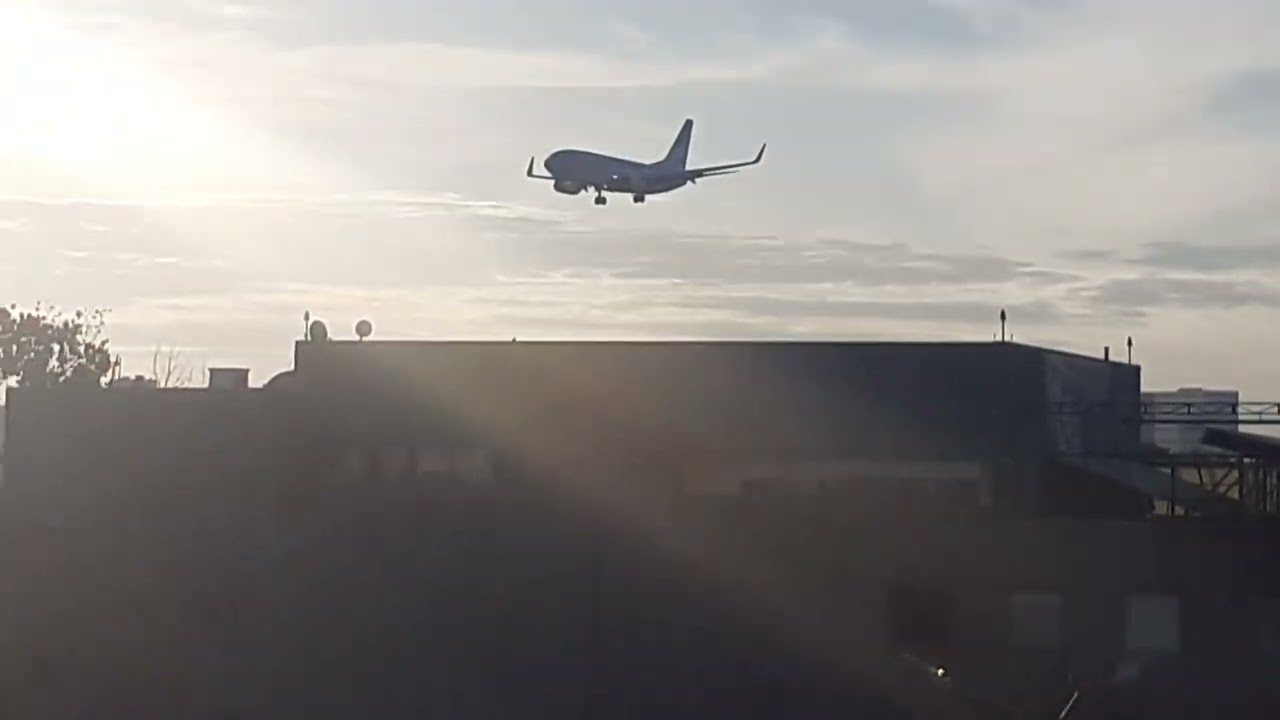Boeing 737 700 LV-CAD AA pista 13