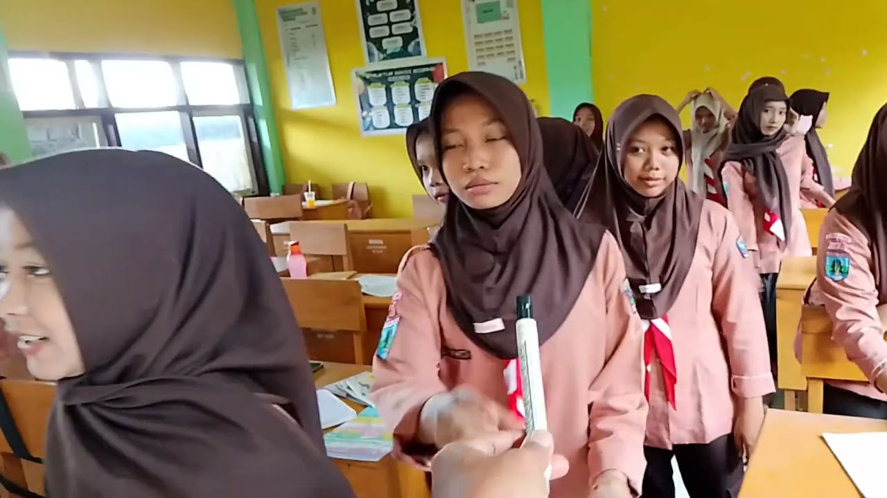 Kata Berantai (Chains Words) in Class X BD. #gameedukasi #game #english #smk #lesson #permainan 